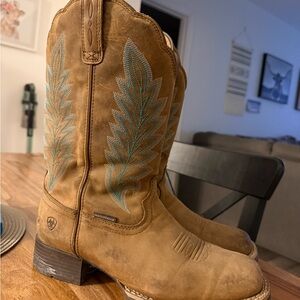 Ariat Tan Western Boots with Blue Stitching